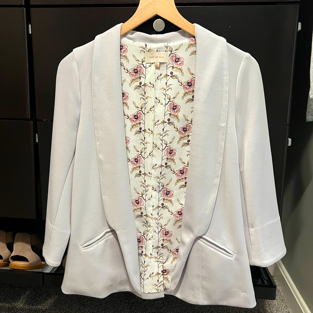 Skies Are Blue Hannah Modal Blazer - Light Gray with Floral Lining Size Small